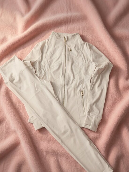 lululemon athletica Other - Lululemon Define Set Bone Color